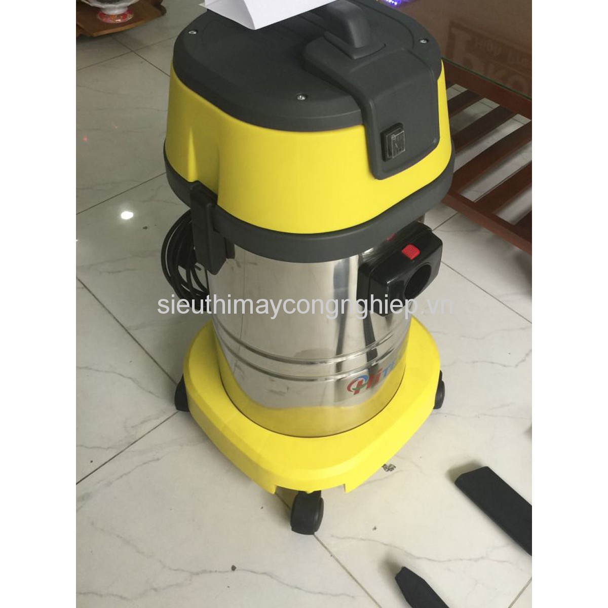 Máy hút bụi khô và ướt HiTech CH 30N