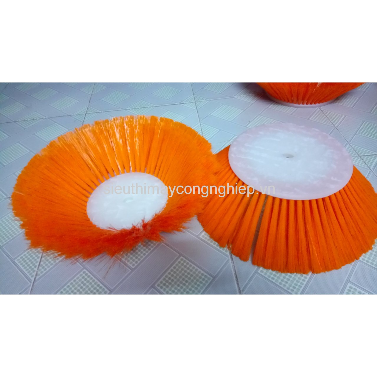 Bàn chải xe quét rác