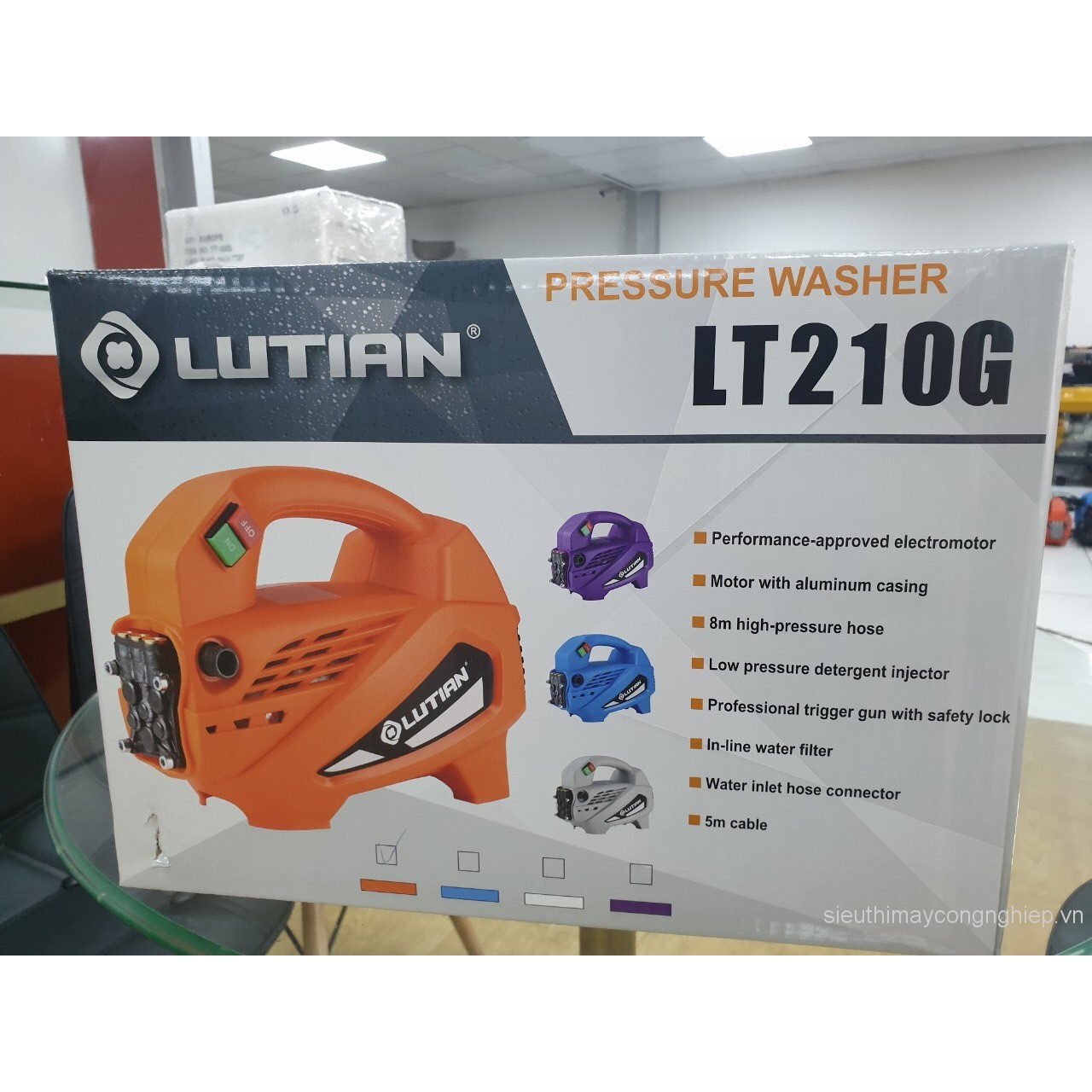 Máy phun xịt rửa xe gia đình Lutian LT210G - 1.6 kw