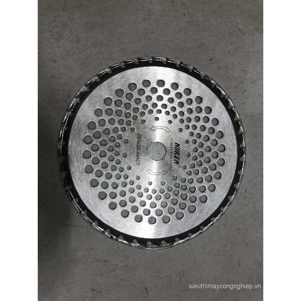 Lưỡi cắt cỏ tròn hợp kim