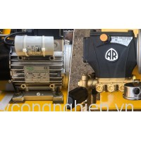 Máy phun xịt rửa xe áp lực cao Urali AR U22-1408
